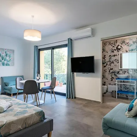 Prima Luna בית הארחה